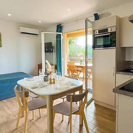 Royal Palm Ξενοδοχείο με διαμερίσματα 3*