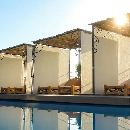 Royal Palm Ξενοδοχείο με διαμερίσματα 3*